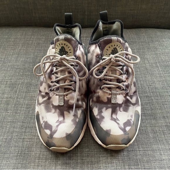 NIKE
W AIR HUARACHE RUN ULTRA PRINT - Picture 2 of 10